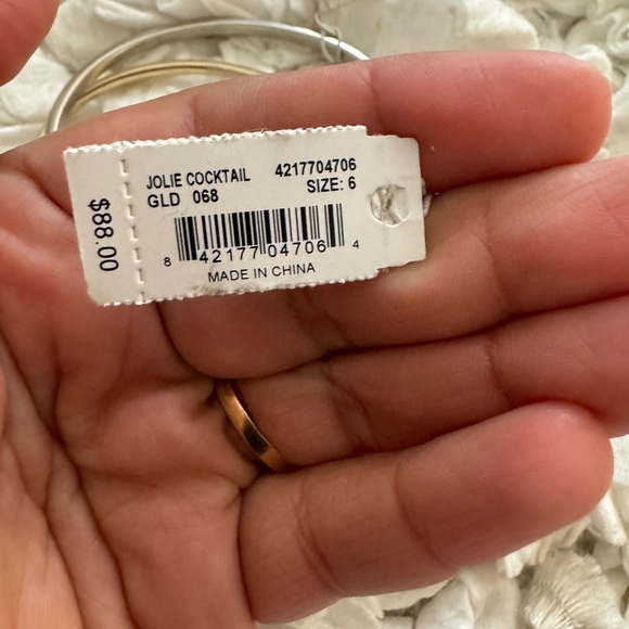 (2) Kendra Scott Cuff Bracelets (1)kendra Scott ring Size 6 - Picture 3 of 4